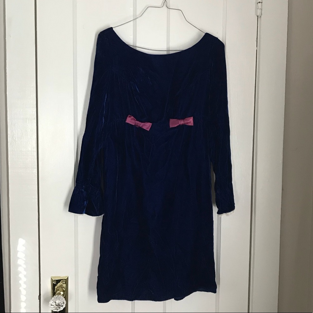 Vintage 1960’s blue velvet mini dress.